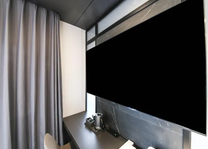 Hotel The Metro *