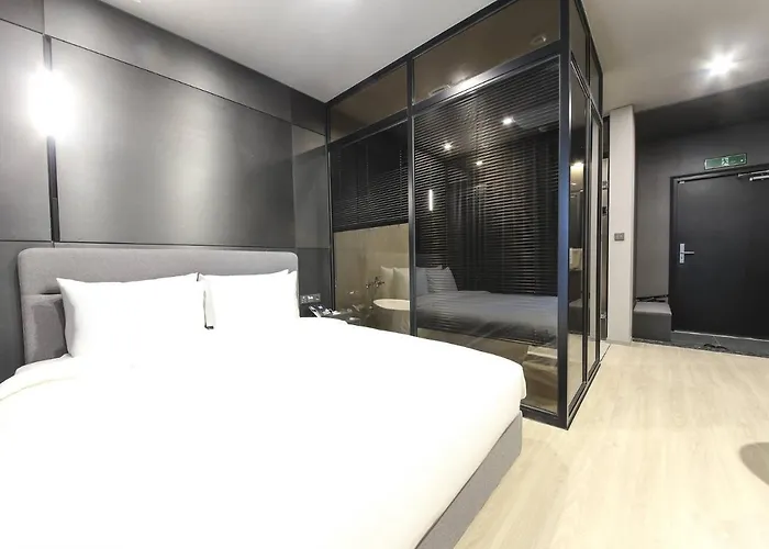 The Metro Hotel Busan